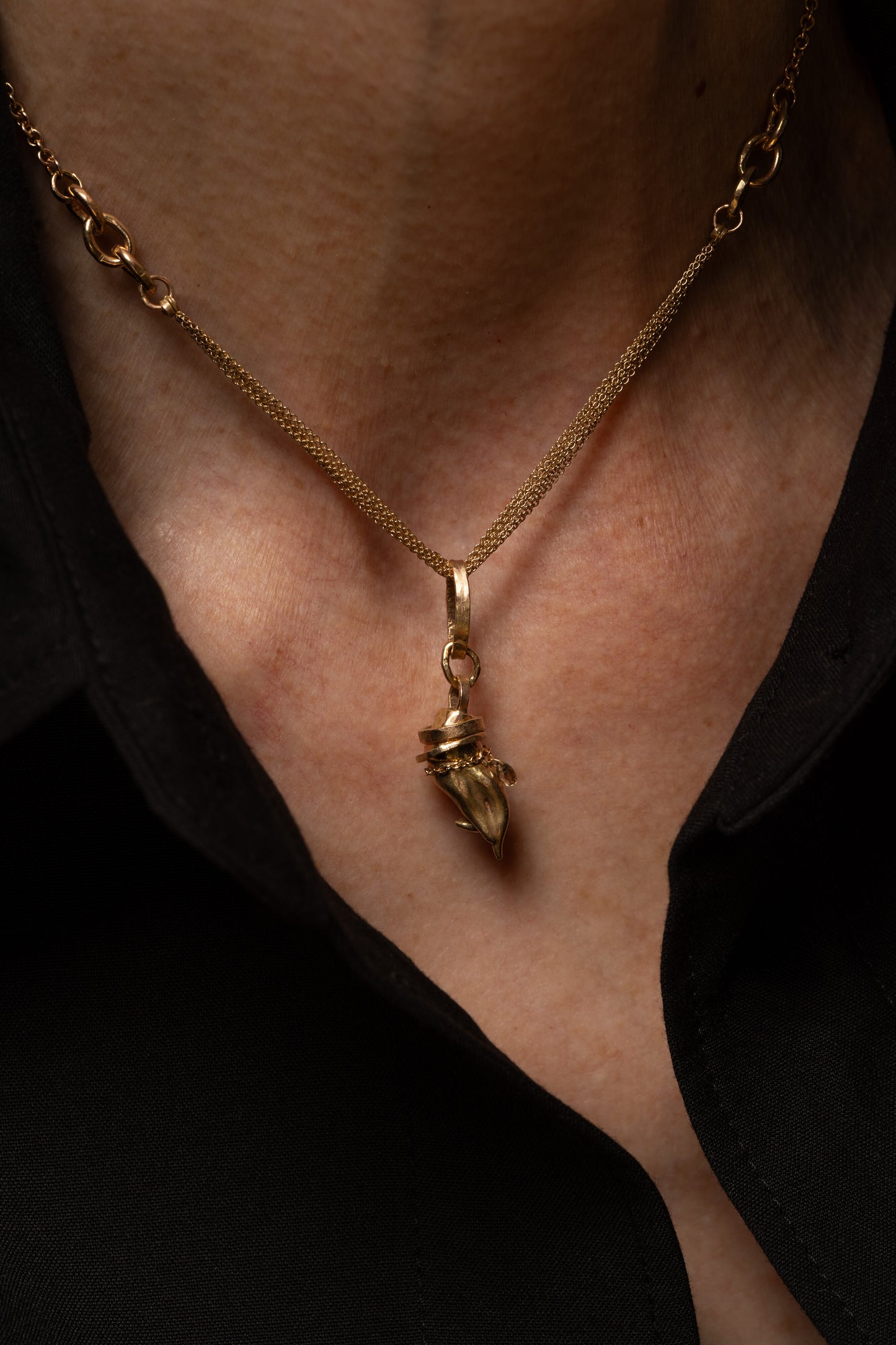 The Golden Hand with Diamond Bracelet